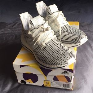 Adidas pureboost ZG ltd size 9.5