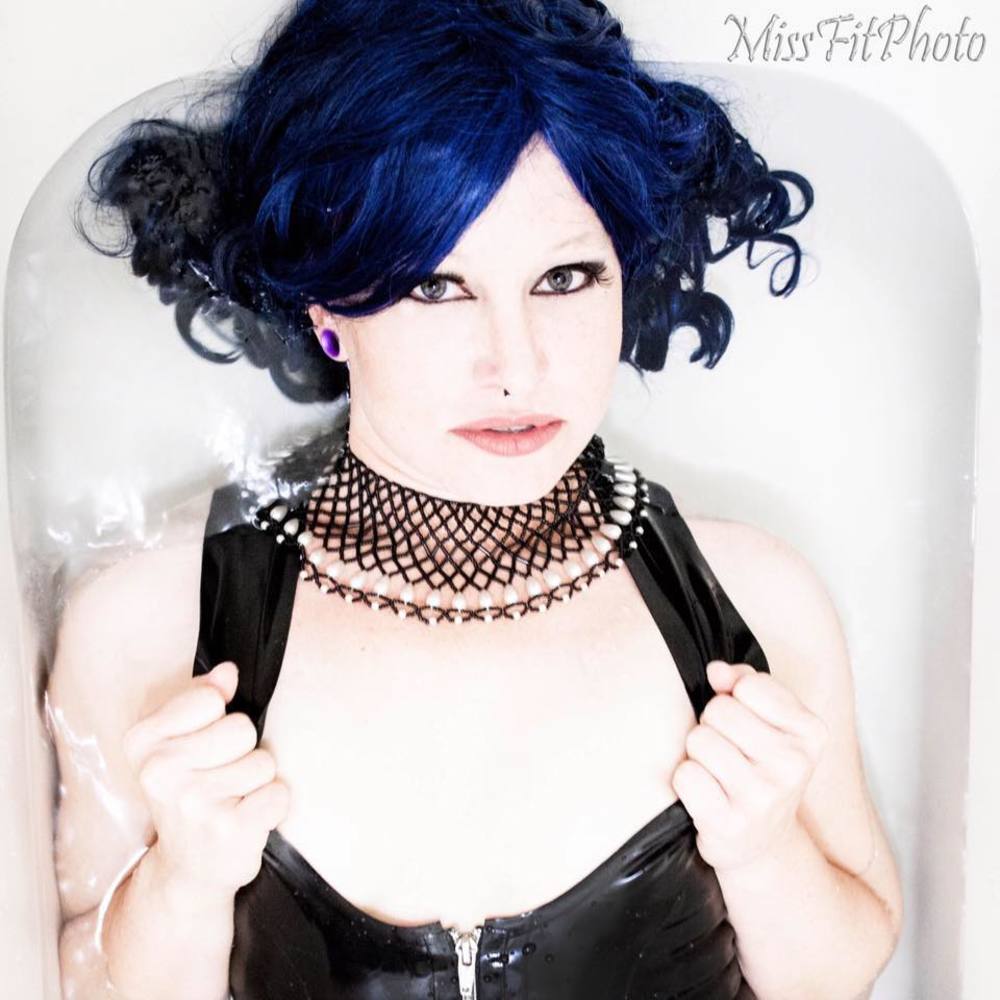 Meet your Posher, Diana