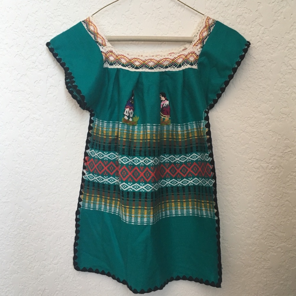 VINTAGE embroidered woven Mexican souvenir top