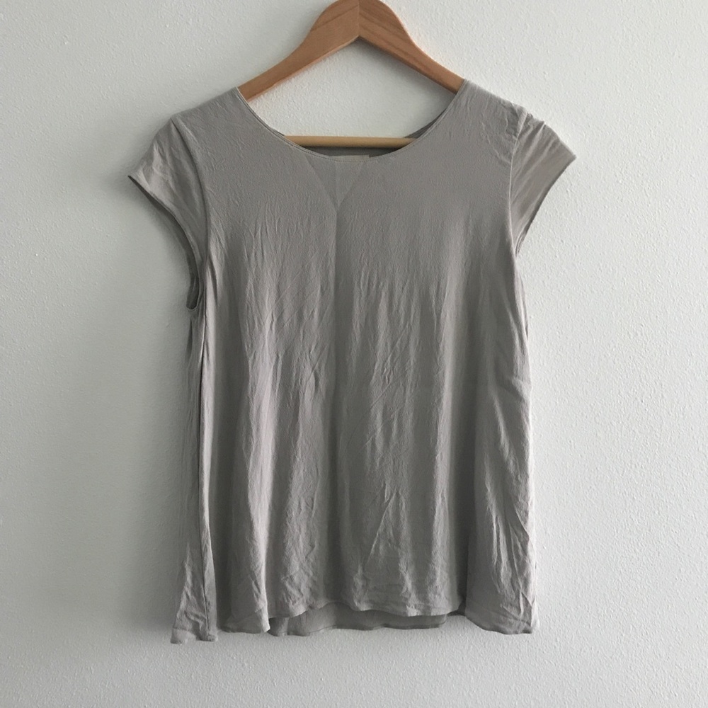 Grey Aritzia t-shirt
