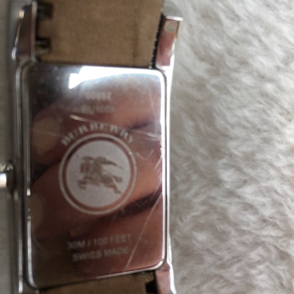 Burberry Nova Check Watch - Picture 7 of 7