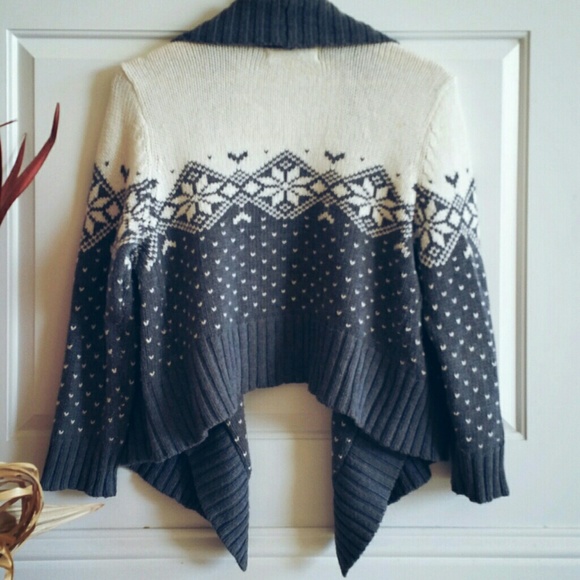 Assymetrical Knit Cardigan - Picture 2 of 3