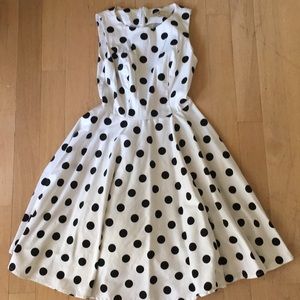 👠 Pretty Polka Dot Dress. Size Small