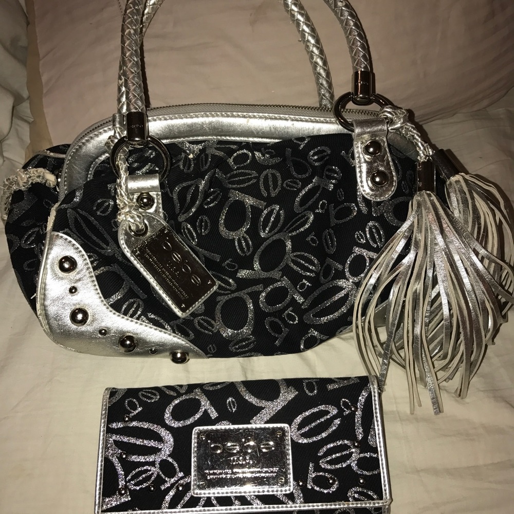 Authentic bebe purse and wallet ❤️