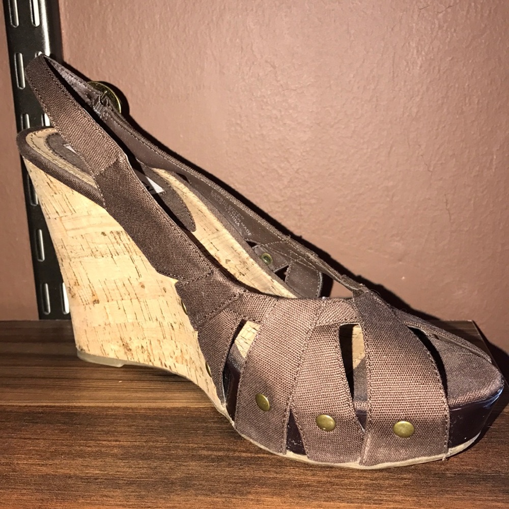 Steve Madden Slingback Wedge, Great Condition!