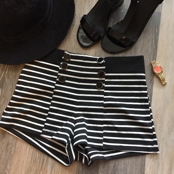 High Waist Nautical Button Front Shorts - Picture 4 of 4