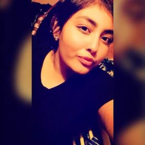 Meet your Posher, Cynthia