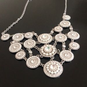 Beautiful necklace. Never used.