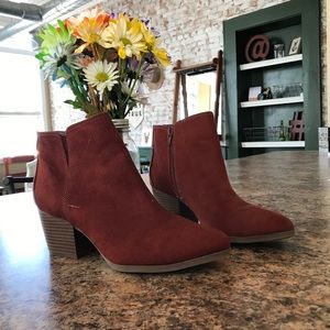 Heel booties