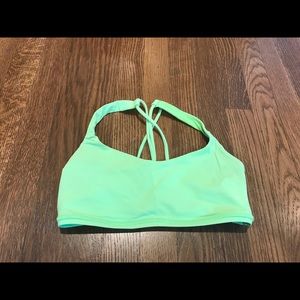 Lululemon free to be bra