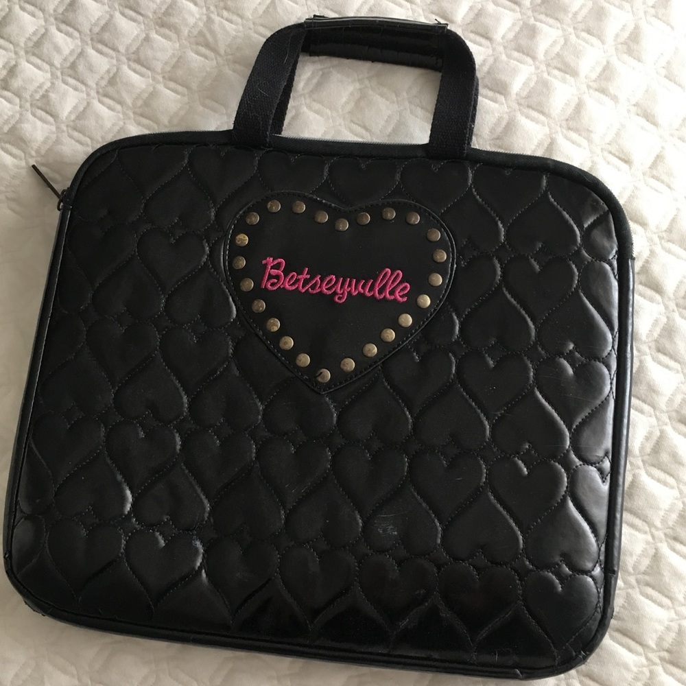 Betsey Johnson Laptop Case