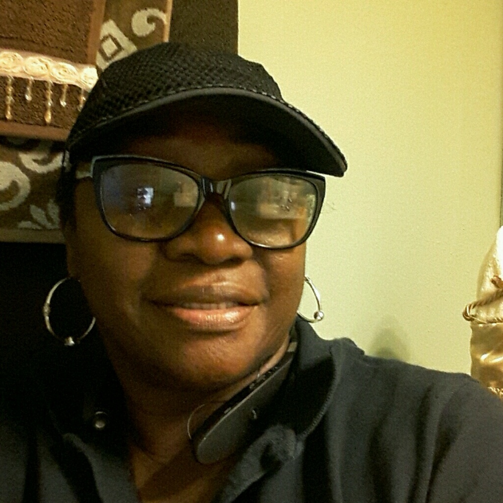 Meet your Posher, Beverly