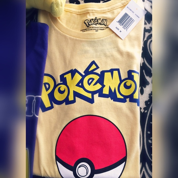 NWT Bundle of 2 Pokémon graphic T-Shirts size M - Picture 4 of 7