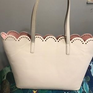 Scalloped tote bag