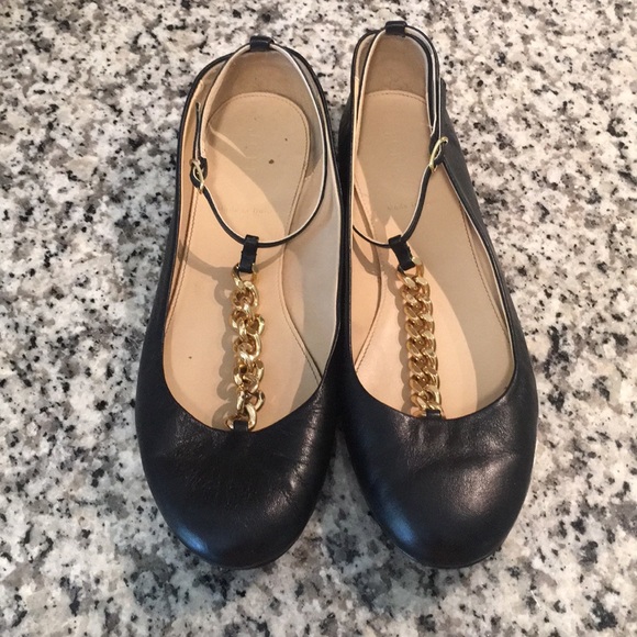 t strap flats round toe