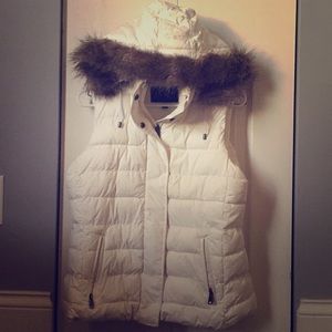 Hooded puffer vest
