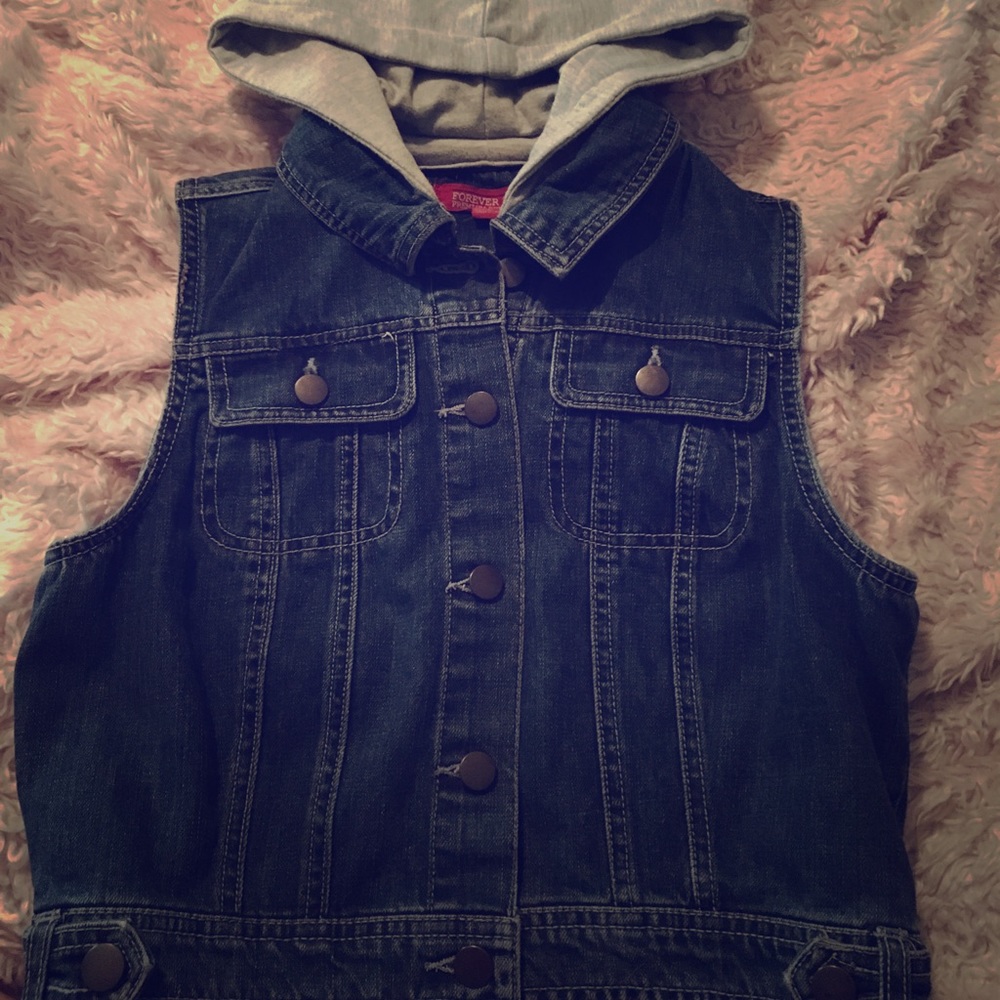 Unique Denim vest w/ hood - Picture 1 of 6