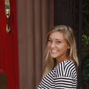 Meet your Posher, Olivia