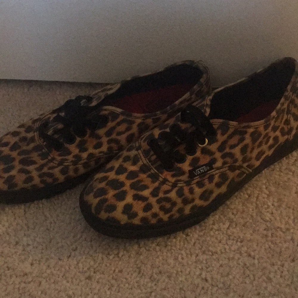 Leopard print Vans