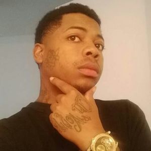 Meet your Posher, Dee