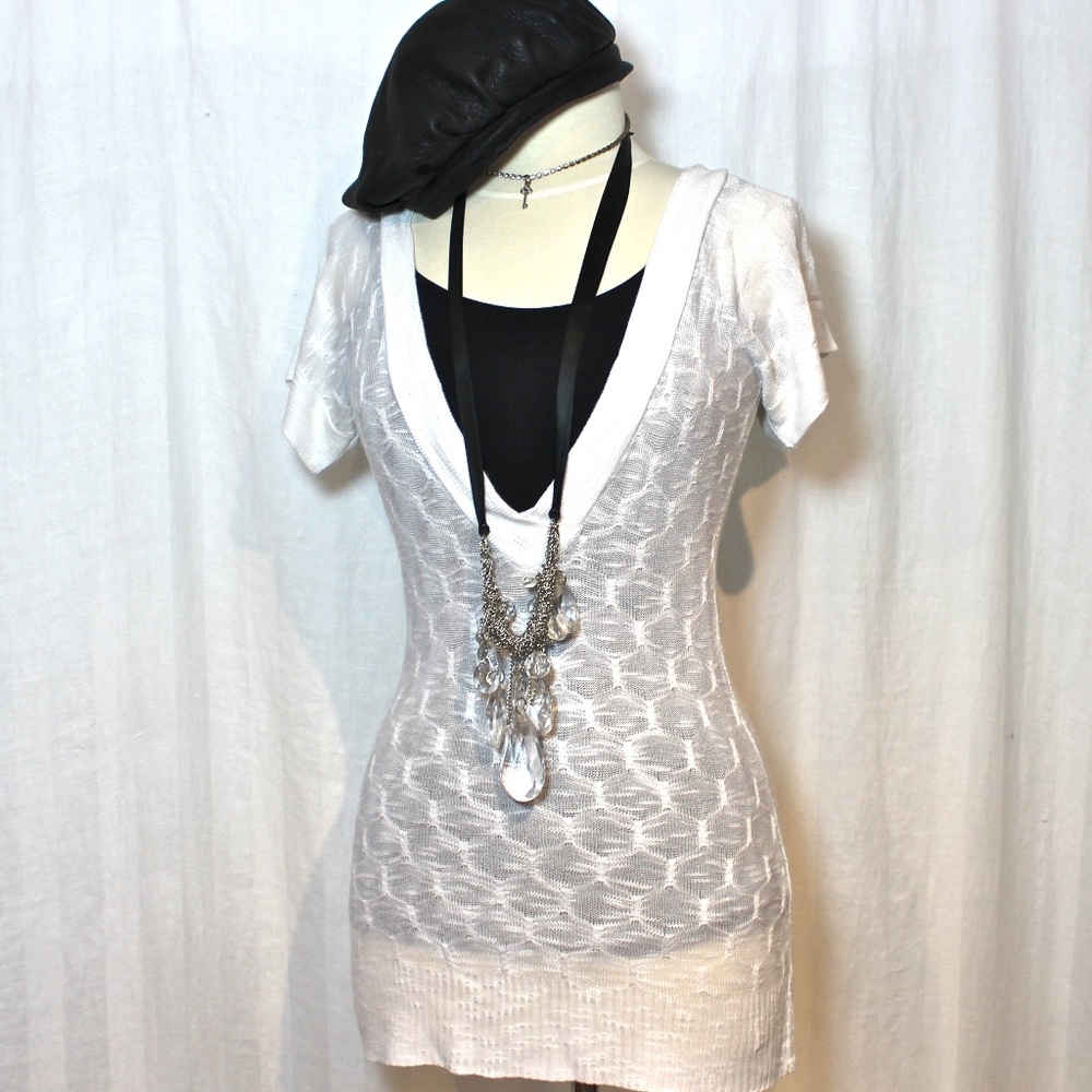 PRICE⬇️FIRM--LONG WHITE TOP/TUNIC/COVER-UP