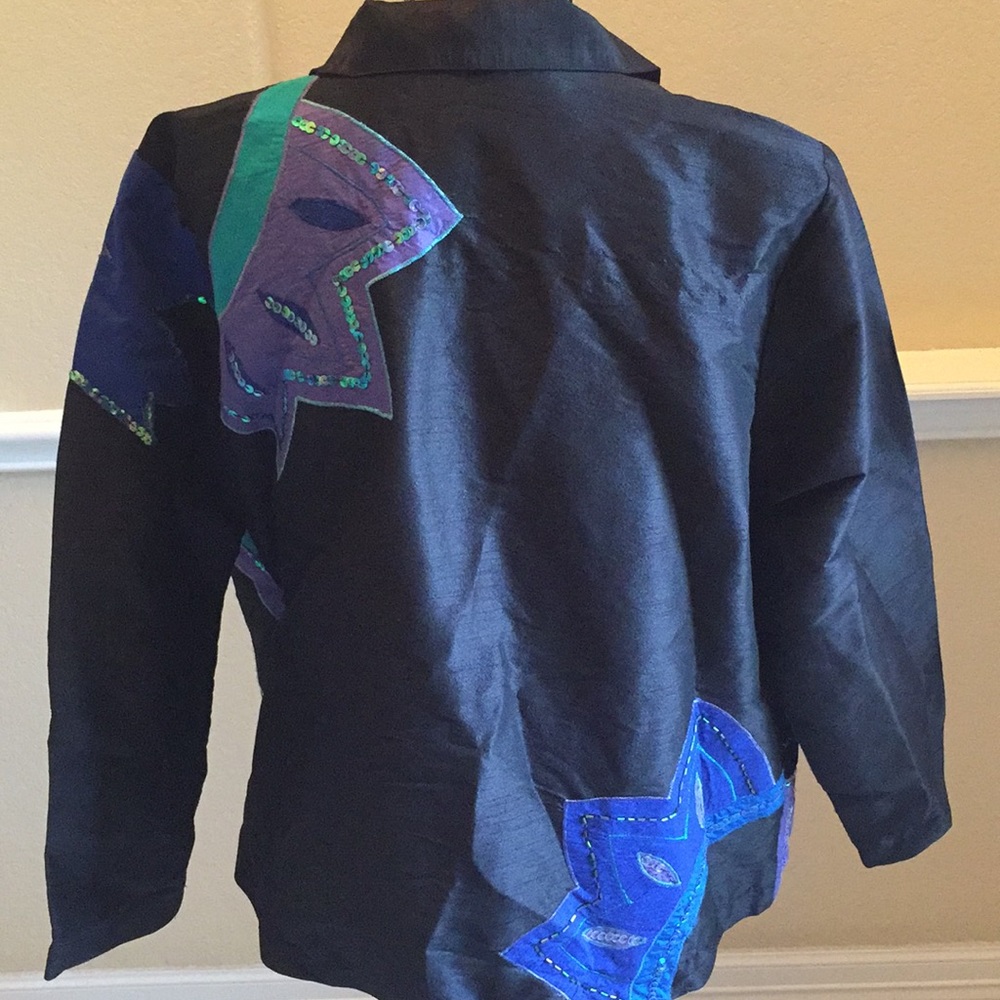 Patterned beaded light jacket - Picture 3 of 4