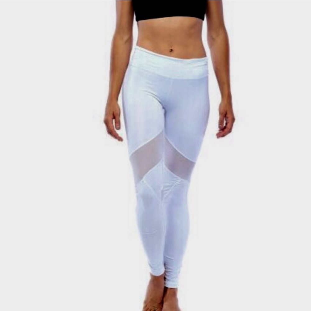 Electric Yoga | Knee V-Line Leggings in White - Picture 2 of 7