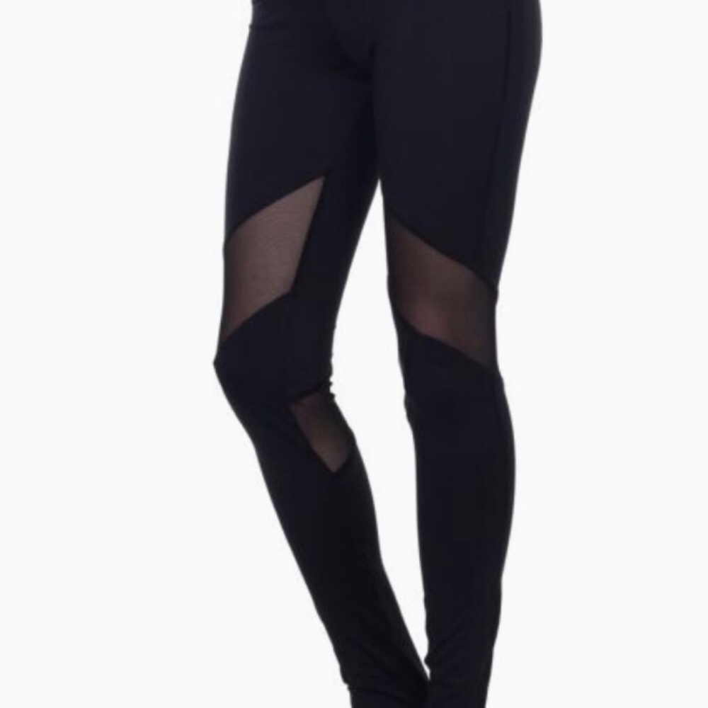 Electric Yoga | Knee V-Line Leggings in White - Picture 5 of 7