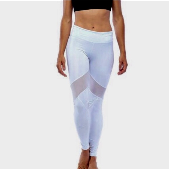 Electric Yoga | Knee V-Line Leggings in White - Picture 2 of 7