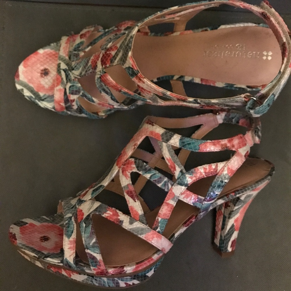 Brand New! Naturalizer N5 Comfort Heels