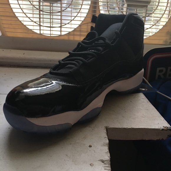 Air Jordan 11\'s Space Jam