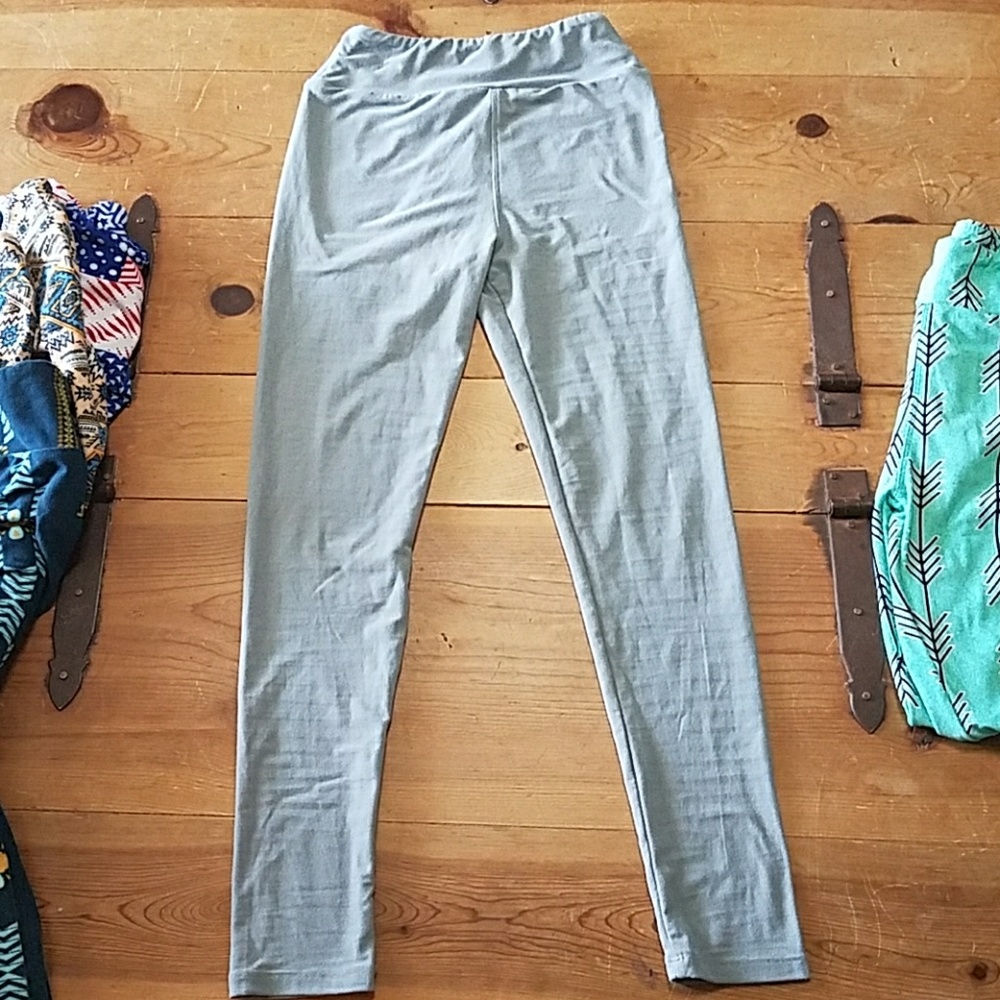 ❤PRICE FIRM❤Nwot Solid Grey Tween Lularoe leggings