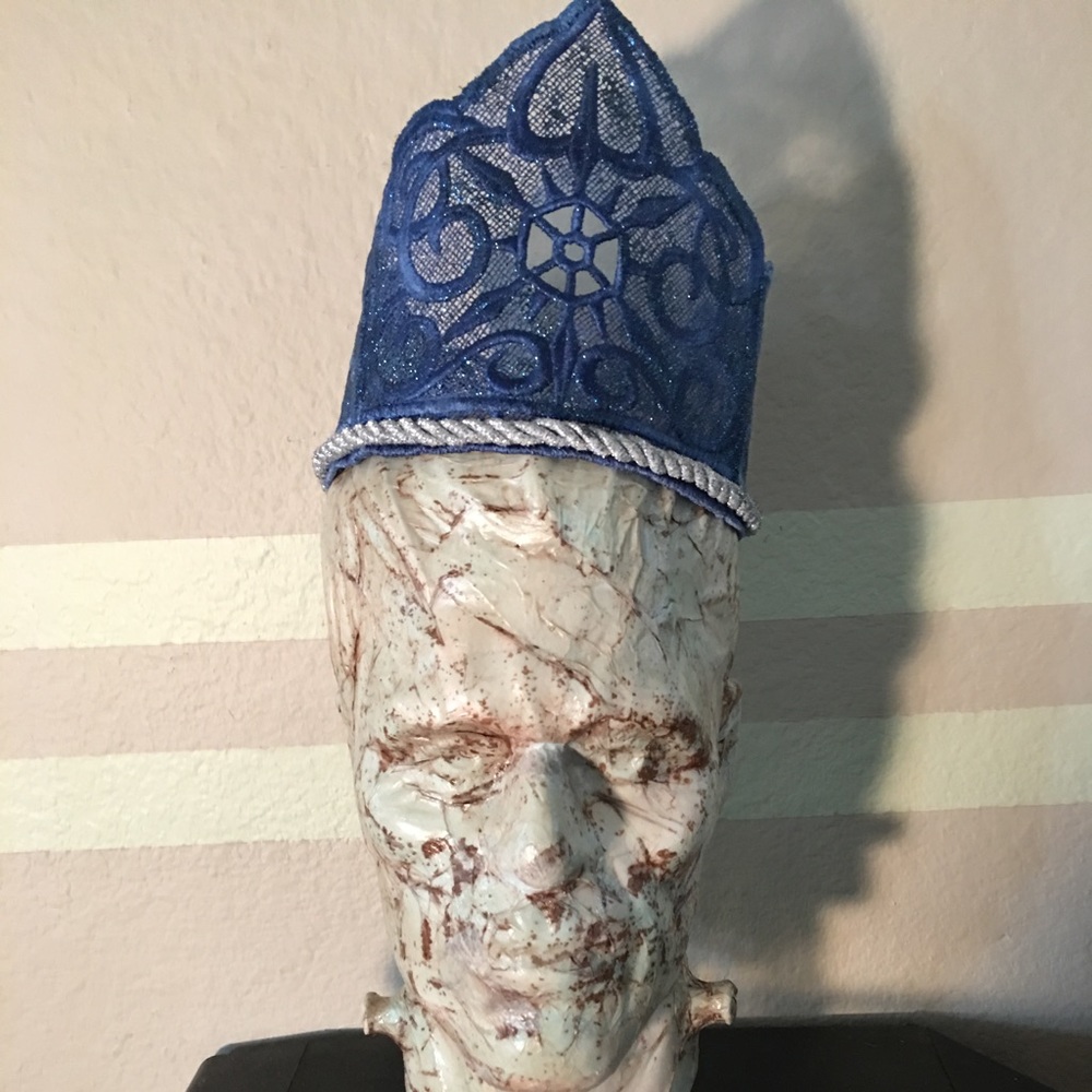 Crown with a wand