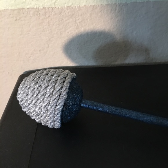 Crown with a wand - Picture 4 of 4