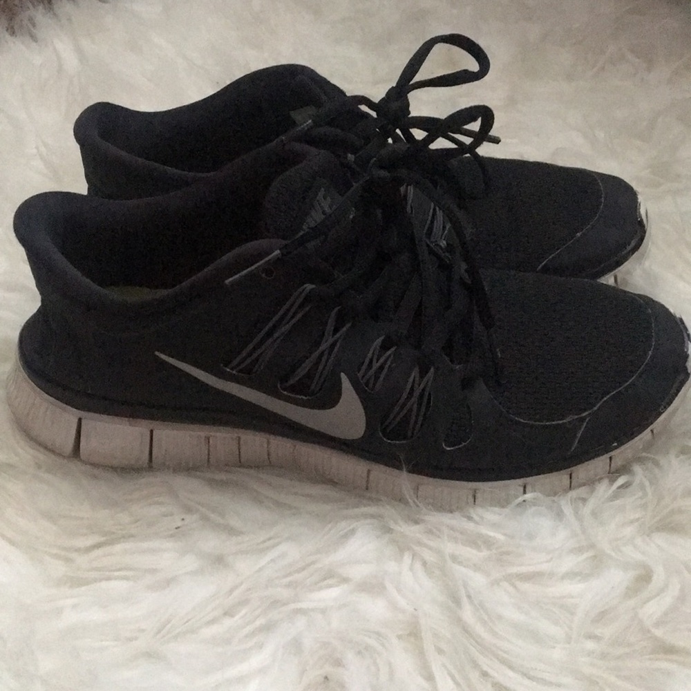 Nike free runs 5.0