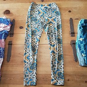 ❤PRICE FIRM❤Tween Lularoe Leggings.
