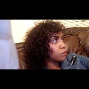 Meet your Posher, Kasandra