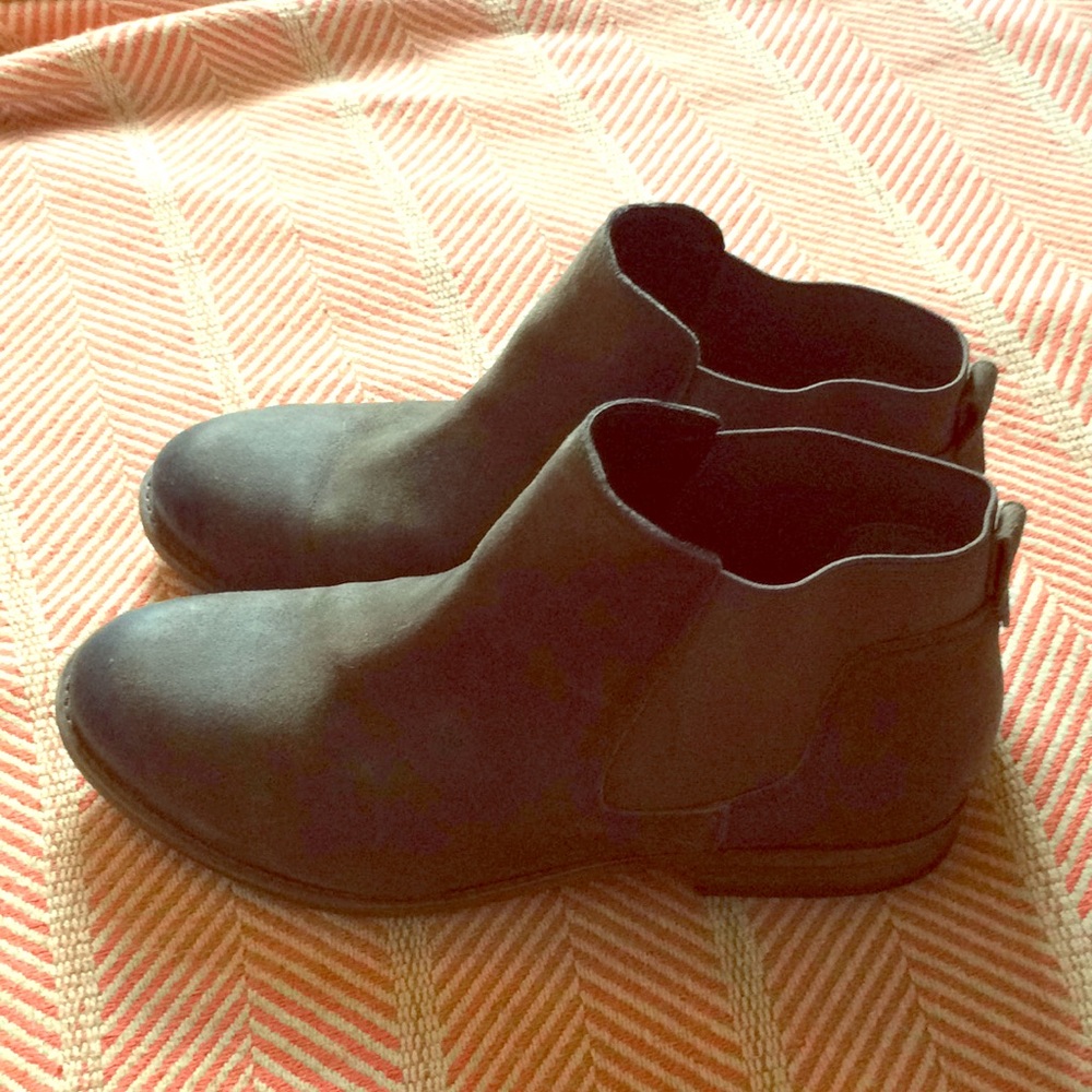 🍁SALE🍁Franco Sarto Chelsea Booties size 8