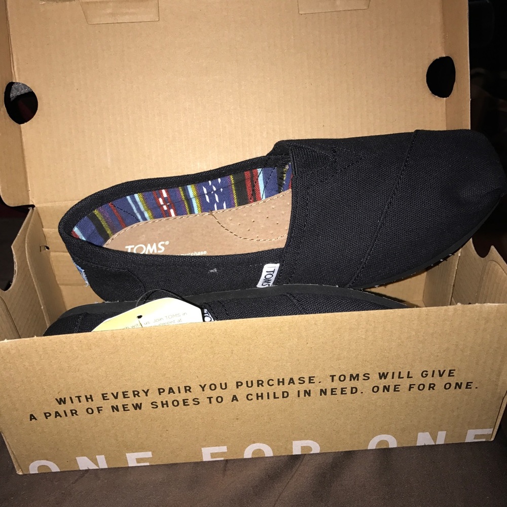 Women Toms