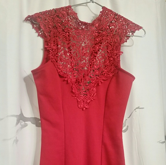 Red stretch dress, above the knee, fit perfect, - Picture 1 of 4