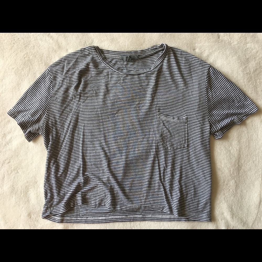 American eagle cropped tee