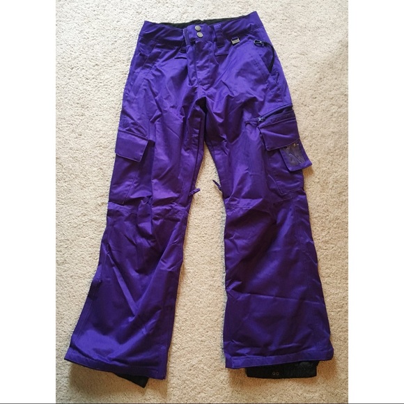 SOLD• Empyre Purple Ski / Snowboarding Pant 🦄 - Picture 1 of 5