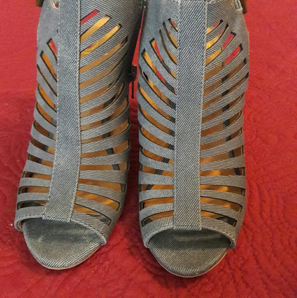 🚫 [SOLD] Denim "Booties" - Picture 2 of 5