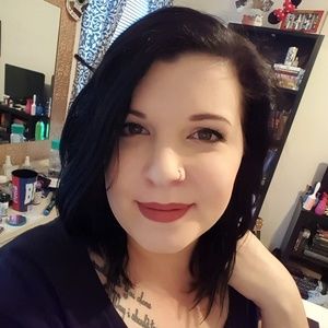 Meet your Posher, Katelyn