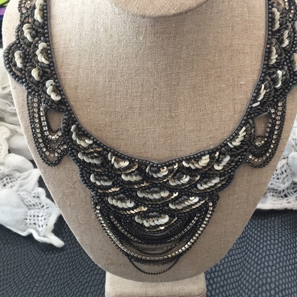 Retired rare Stella & Dot bib necklace - Picture 3 of 5