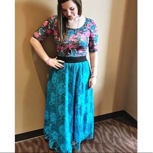 Lularoe Nicole dress. size small