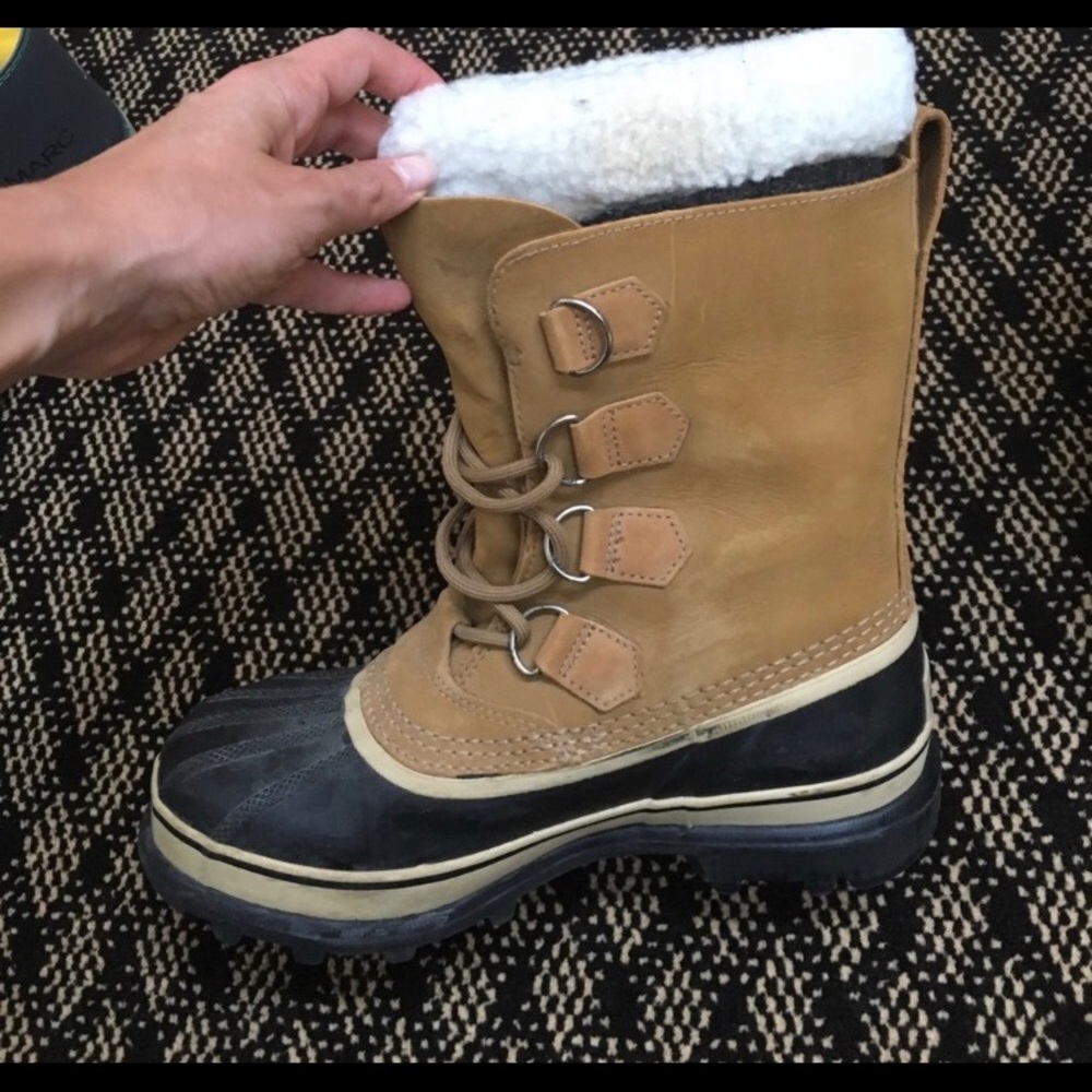 Size 8 sorel caribou snow boots