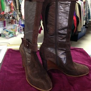 Calf high wedge boot