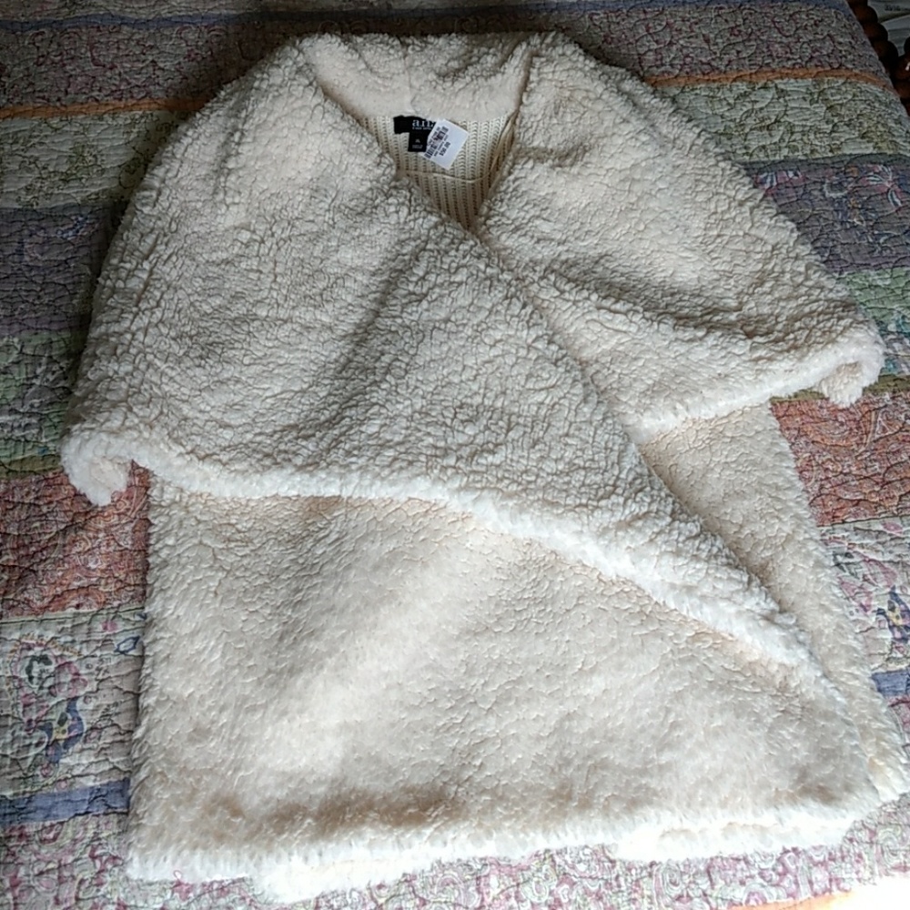 a.n.a SHERPA VEST