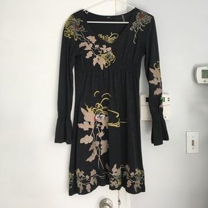 Beautiful gray flower dress Medium